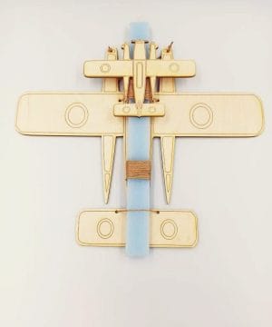 Λαμπάδα αεροπλάνο , με ξύλινη πλάτη διακοσμητική και ίδιο στοιχείο μαγνητάκι