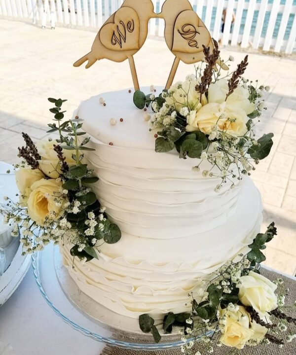Alternative view of Ξύλινο cake topper πουλάκια "we do"