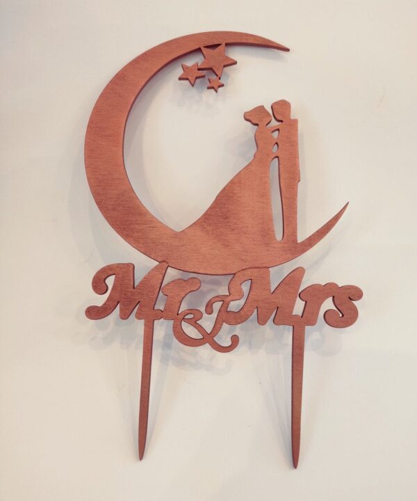 Ξύλινο cake topper με ζευγάρι, {Mr & Mrs} , βαμμένο μπρονζέ