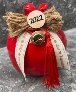 Ρόδι κεραμικό κόκκινο με φούντα , κουδουνάκι και κορδέλες