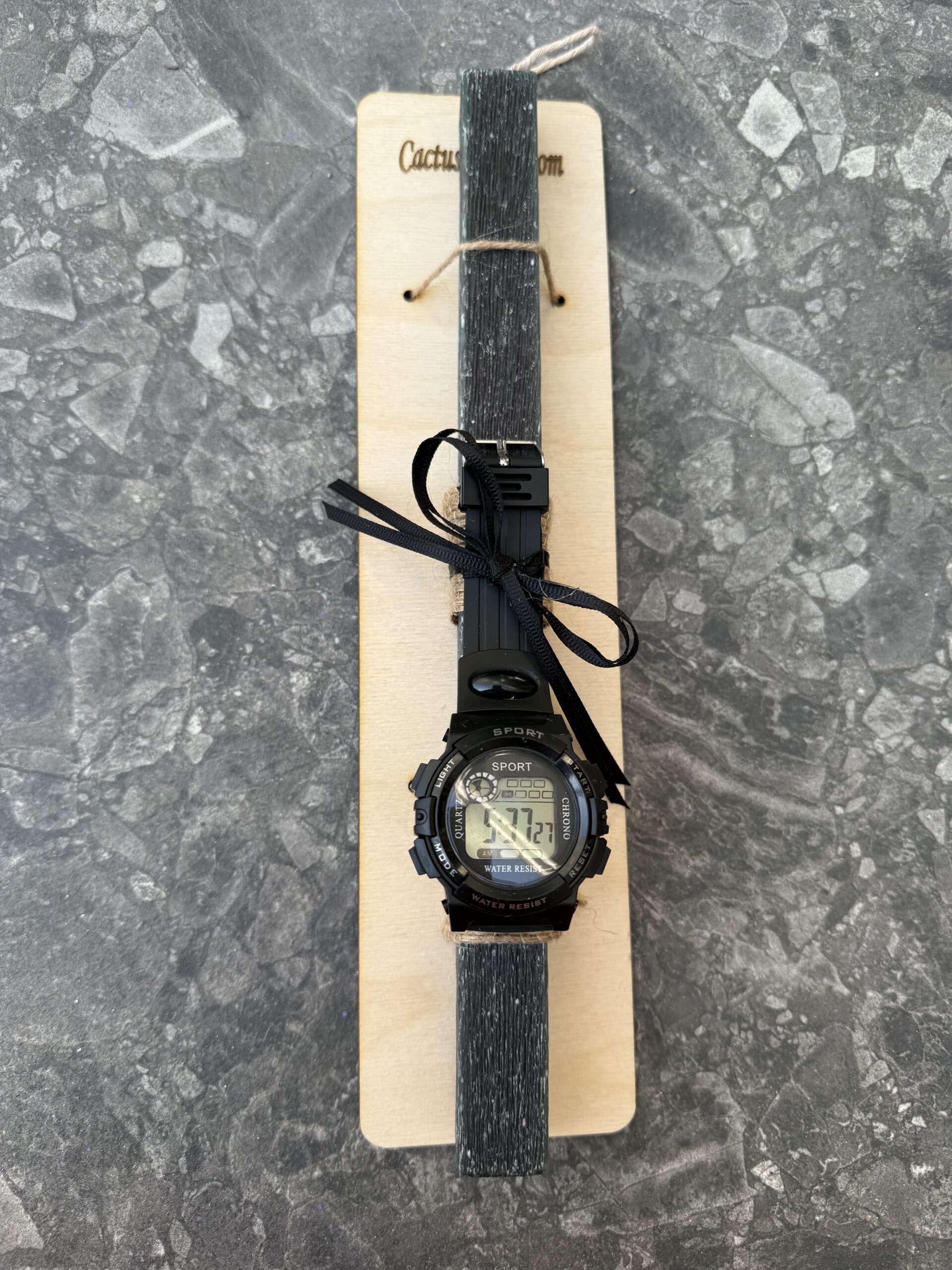 Λαμπάδα με ηλεκτρονικό ρολόι χεριού